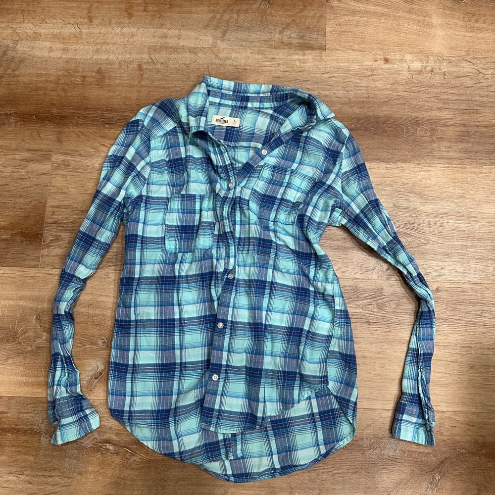 Hollister Blue Plaid flannel long sleeve Button-Up Shirt